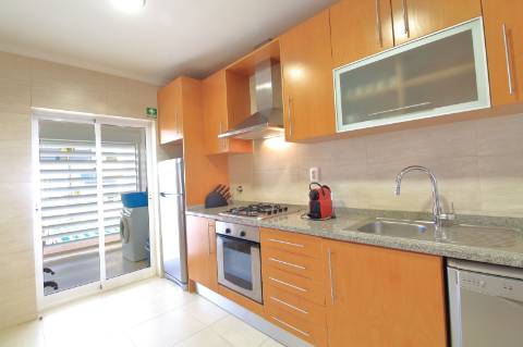 Formidável Apartamento T2 em Condomínio Privado e com Vista Mar em Fuzeta