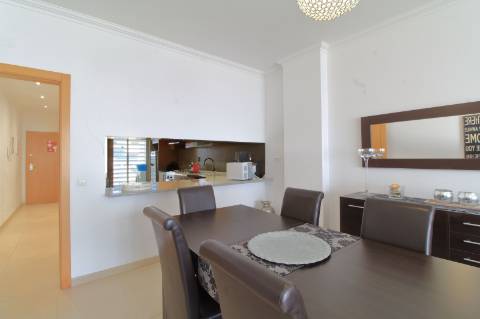 Formidável Apartamento T2 em Condomínio Privado e com Vista Mar em Fuzeta