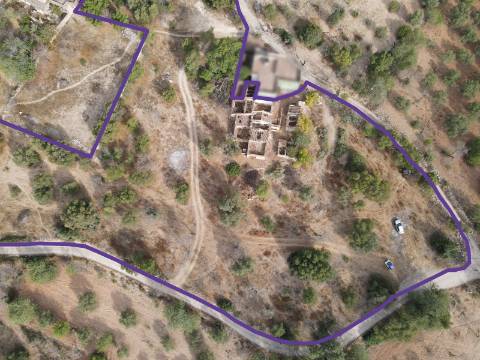 Ruína com Terreno em Moncarapacho