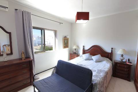 Moradia T4 Geminada com Garagem em Fuzeta