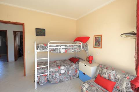 Moradia T4 Geminada com Garagem em Fuzeta