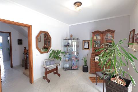 Moradia T4 Geminada com Garagem em Fuzeta