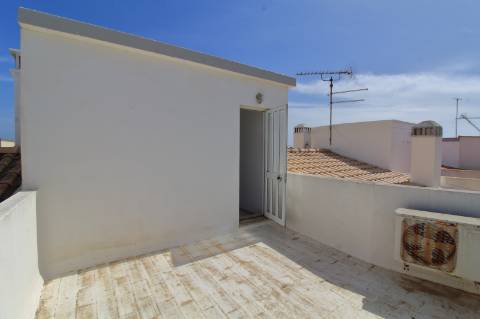 Moradia T4 Geminada com Garagem em Fuzeta