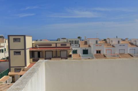 Moradia T4 Geminada com Garagem em Fuzeta