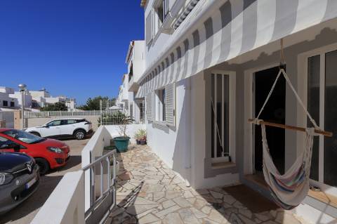 Moradia T4 Geminada com Garagem em Fuzeta