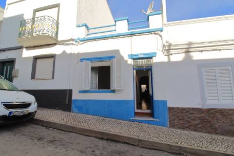 Moradia T1+1 com Quintal em Fuzeta