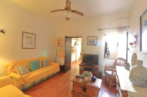 Moradia T1+1 com Quintal em Fuzeta