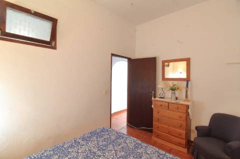 Moradia T1+1 com Quintal em Fuzeta