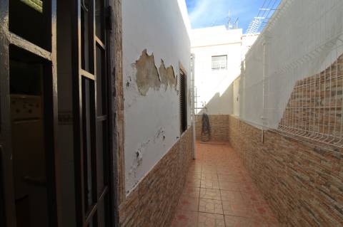 Moradia T1+1 com Quintal em Fuzeta