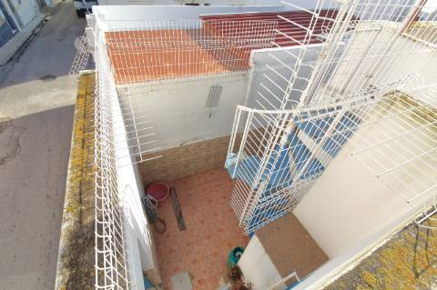 Moradia T1+1 com Quintal em Fuzeta