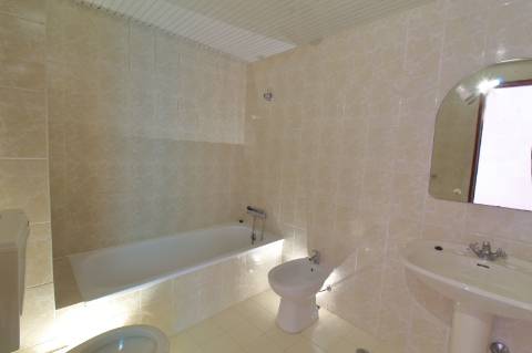 Apartamento T3 com Estacionamento em Faro