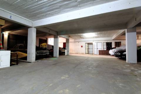 Apartamento T3 com Estacionamento em Faro