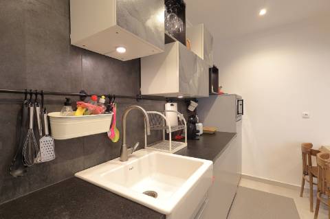 Moradia Típica T2 Renovada com Quintal em Fuzeta