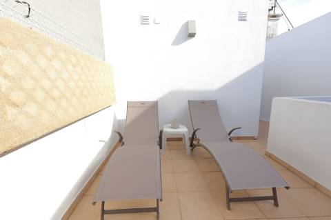 Moradia Típica T2 Renovada com Quintal em Fuzeta