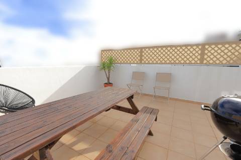 Moradia Típica T2 Renovada com Quintal em Fuzeta