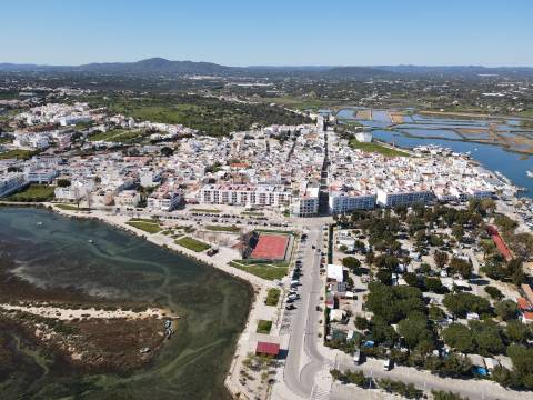 Moradia Típica T2 Renovada com Quintal em Fuzeta