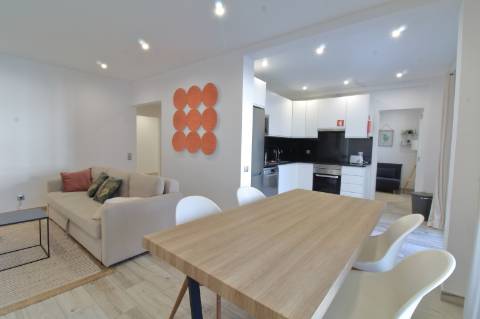 Apartamento T3 Renovado em Olhão