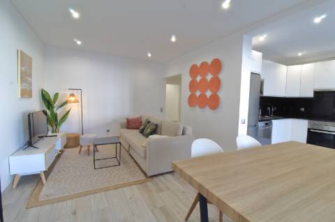 Apartamento T3 Renovado em Olhão