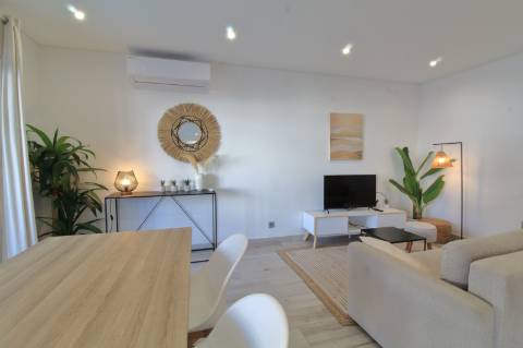 Apartamento T3 Renovado em Olhão