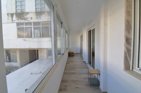Apartamento T3 Renovado em Olhão