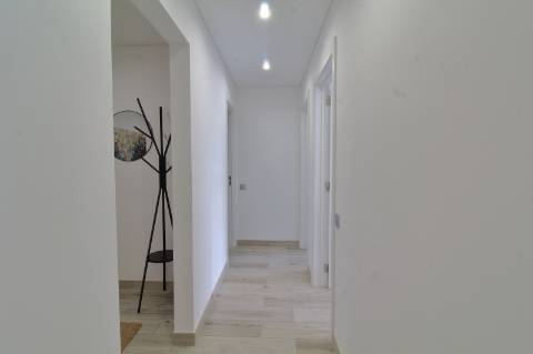 Apartamento T3 Renovado em Olhão