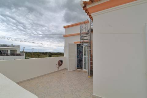 Moradia Geminada T3+1 em Fuzeta