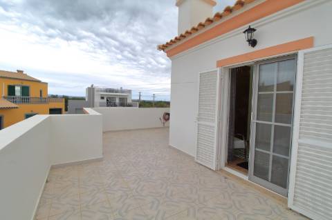 Moradia Geminada T3+1 em Fuzeta