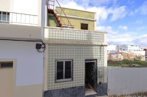 Moradia Típica T1 com Projeto Aprovado em Fuzeta