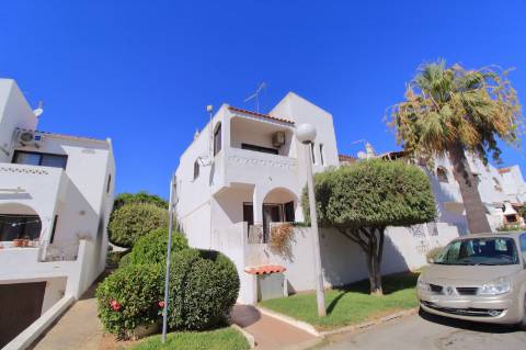 Apartamento T1+1 com garagem box em Marim - Olhão