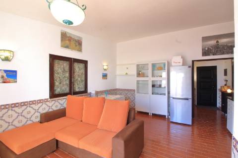 Apartamento T1+1 com garagem box em Marim - Olhão