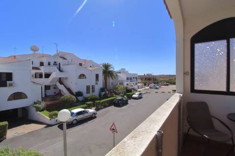 Apartamento T1+1 com garagem box em Marim - Olhão