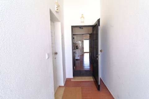 Apartamento T1+1 com garagem box em Marim - Olhão