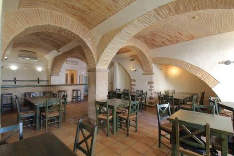 Moradia T2+1 com Espaço Comercial em Estoi - Faro