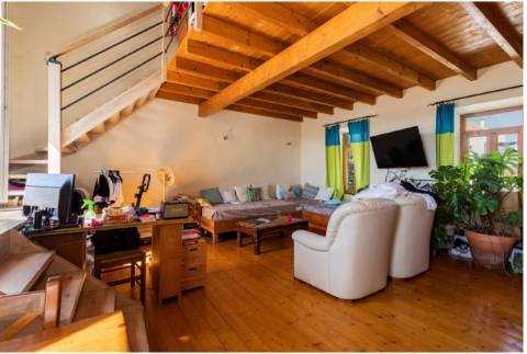 Moradia T2+1 com Espaço Comercial em Estoi - Faro