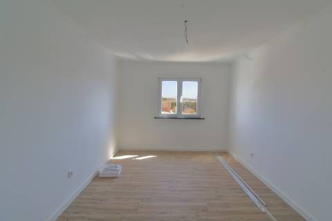 Moradia T2+1 Renovada em Chelote - Faro