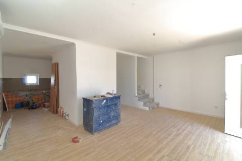 Moradia T2+1 Renovada em Chelote - Faro