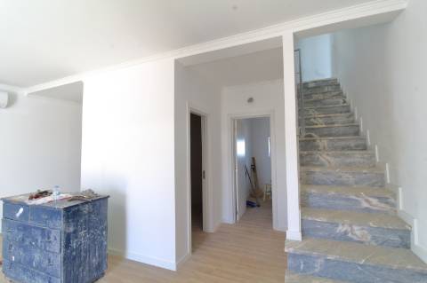 Moradia T2+1 Renovada em Chelote - Faro