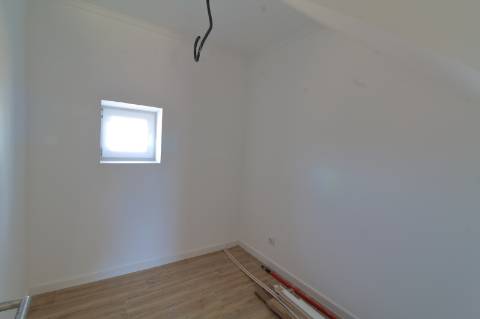 Moradia T2+1 Renovada em Chelote - Faro