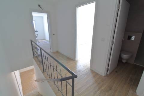 Moradia T2+1 Renovada em Chelote - Faro