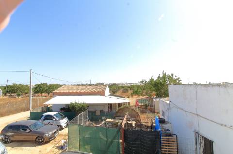 Moradia T2+1 Renovada em Chelote - Faro