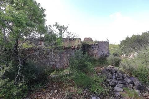 Ruína com Terreno em Asseca - Tavira