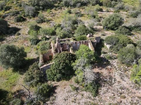 Ruína com Terreno em Asseca - Tavira