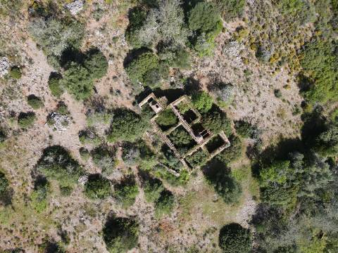 Ruína com Terreno em Asseca - Tavira