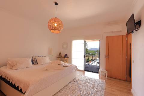 Moradia T4 com Piscina em Cerro da Mesquita - São Brás de Alportel