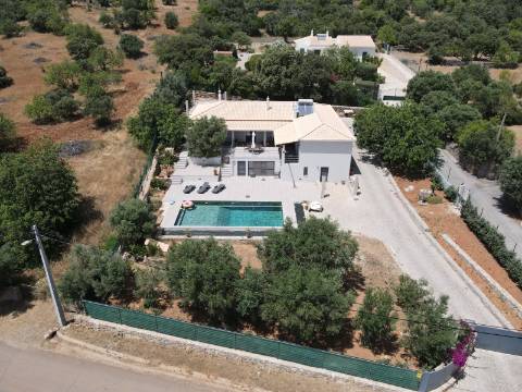 Moradia T4 com Piscina em Cerro da Mesquita - São Brás de Alportel