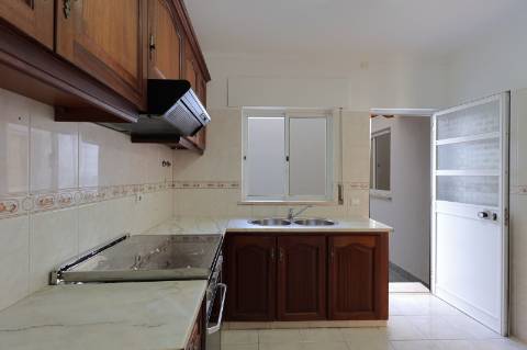 Apartamento T2 com Quintal em Moncarapacho