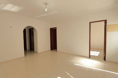 Apartamento T2 com Quintal em Moncarapacho