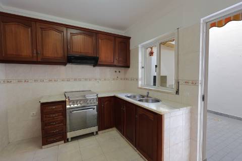 Apartamento T2 com Quintal em Moncarapacho