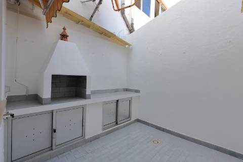 Apartamento T2 com Quintal em Moncarapacho