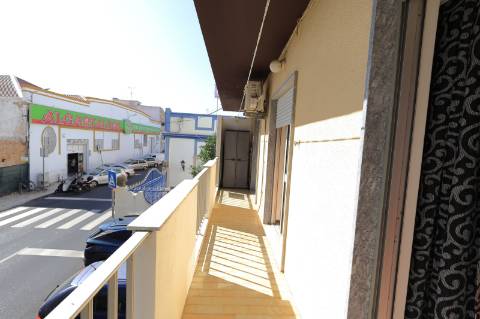 Apartamento T1 + 1 em Fuzeta